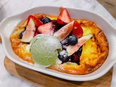 混合浆果松饼配抹茶冰淇淋-théATRE茶聚场·餐厅(环球金融中心店)