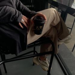 -花岐款式专研健康美甲沙龙