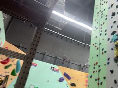 -蓝天攀岩-青少年训练(罗湖益田假日广场店)