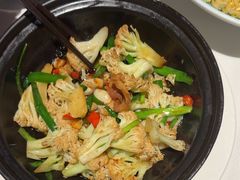 -八府香鸭·啫啫煲(华山路店)