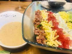 彩虹沙拉-临界音乐酒馆·小龙虾·江湖菜(华熙LIVE·鱼洞店)