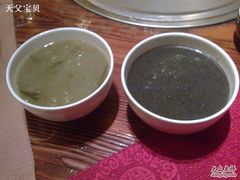 赠送甜品－海带绿豆沙和芝麻糊-渔米粥(罗湖店)