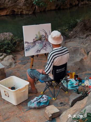 如果只有600块钱又想出广东省玩 来贺州吧