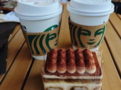 -星巴克臻选(深圳龙华红山天虹店)