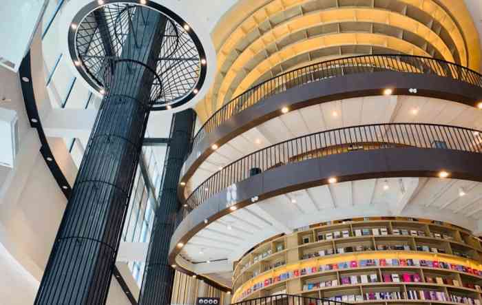 keme coffee(金爵万象商业广场店)-"众创书局里的一家咖啡店,有一些