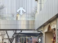 门面-迪桑特DESCENTE(北京三里屯BLANC店)