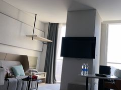 -大连星海皇冠假日酒店