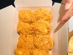 蟹黄酥松小贝-鲍师傅糕点(海岸城店)