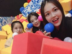 -嘿哟动霸CHUA·新潮玩运动娱乐中心·蹦床滑冰团建乐园