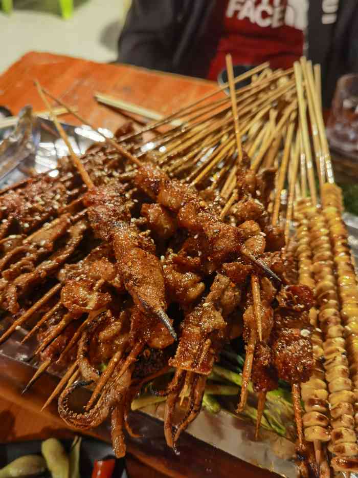 峨眉山原汁双双烧烤(净居寺店)