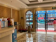 -维也纳酒店( 深圳东站布吉老街店)