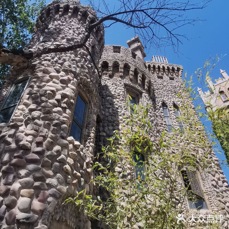 中华石园-西班牙巴塞罗那之天津分那[调皮]