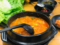 牛肉大酱汤-肉甲韩国木炭烤肉(新壹街1店)