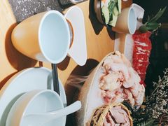-洪氏嗨捞·广东猪肚鸡·椰子鸡火锅(西咸万象城店)