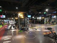 -VLines耀能运动24小时·月付制健身(京广桥店)