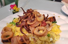 Scrambled Eggs with Sea Rabbit and Green Onion