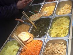 自助取餐区-三兄弟高炉烧饼