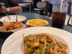 -必胜客(砂之船中东奥莱店)