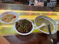 -金杨拉面王小吃面馆·牛三宝面·红烧牛肉粉