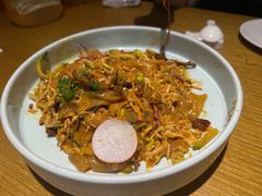 龙江炒肉拉皮-宏达老菜馆(东安街店)