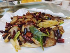 小炒山猪肉-蔼若春.传承三十年云南菜(金碧公园店)
