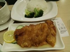 -佰搭果·广式茶餐厅(西华路店)