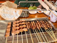 -哈尔滨小酒馆·鲜肉现穿自助烧烤(康新花园店)