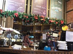 -玛格萝妮(汇智国际商业中心店)