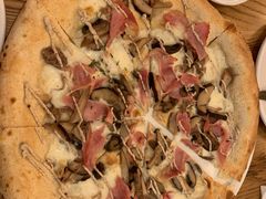 -城市大道红炉披萨烘焙坊