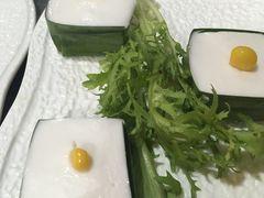 -玖月时尚泰式餐厅