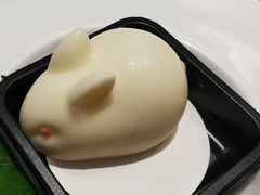 慕斯酸奶兔-海底捞火锅(长宁路龙之梦店)
