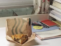 提子干黄油司康-星巴克(天津鲁能中心第三店)