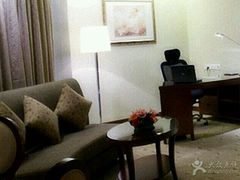 -汕尾巴黎半岛酒店