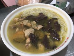 -文山荷鲜居(翠湖店)