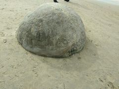 -摩拉基大圆石