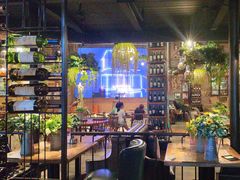 -临界音乐酒馆·小龙虾·江湖菜(华熙LIVE·鱼洞店)