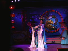 -金东尼人妖秀