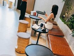 -HUG·拥抱咖啡(郑州宝龙广场店)