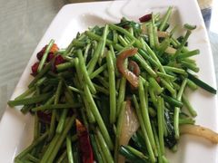 篱蒿炒腊肉-原鄉本味 楚菜 丹江口鱼(北苑店)