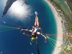 -费特希耶滑翔伞