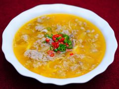 酸汤肥牛-三色堇(小通巷店)