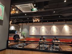 大堂-渝是乎酸菜鱼·川渝小炒(新世界百货望京店)
