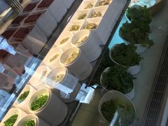 自助调料区-日进一片海.生腌海鲜火锅.宵夜烧烤(三里屯总店)