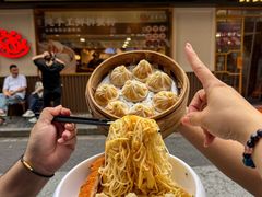 -莱莱小笼·乔艾