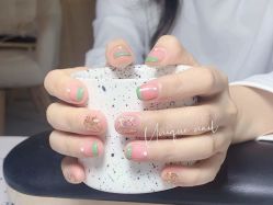 -尤柰可-奶耳美甲美睫