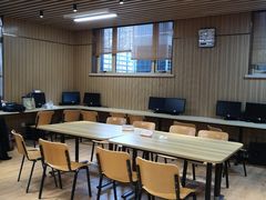 -漕河泾街道图书馆(漕河泾社区文化活动中心店)