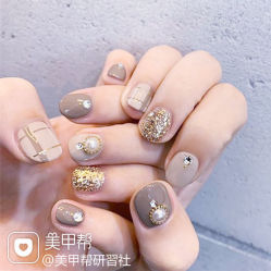 -Pink You美甲洗眉纹绣定制中心