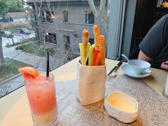 -穹六人间 people 6(岳阳路店)