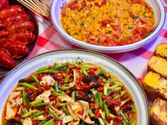 -肥小宝·金牌油焖大虾(襄阳龙虾地标店)