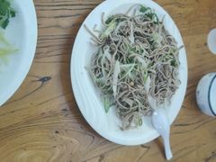 -溢心园香河肉饼总店